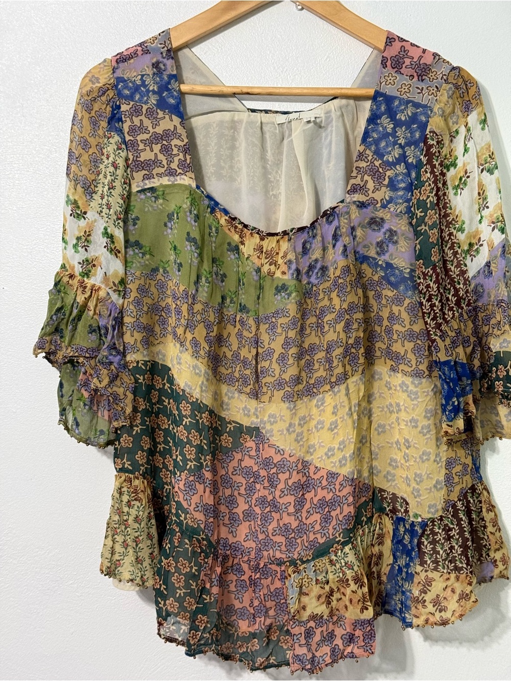 Floreat Multi-Color Patchwork Floral Peasant Blouse flaw